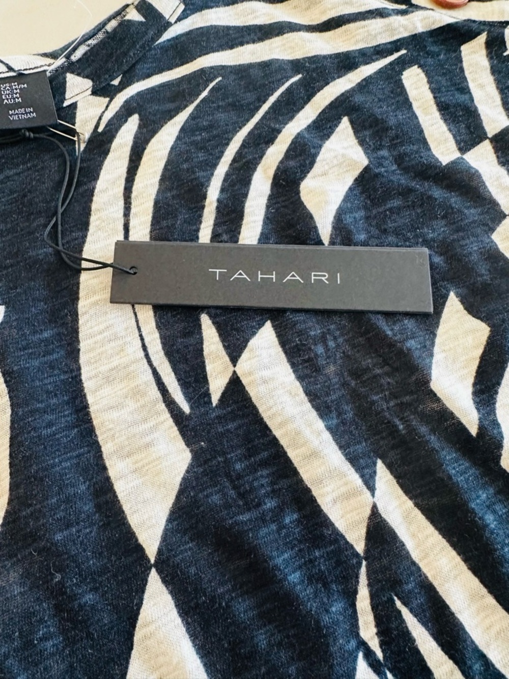 Tahari Women’s 2 piece Set Black Cream Tropical Top Pants Linen Resort M NWT - Picture 9 of 14